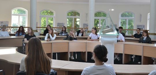 Студентам Острозької академії розповіли про інформаційні ресурси бібліотеки
