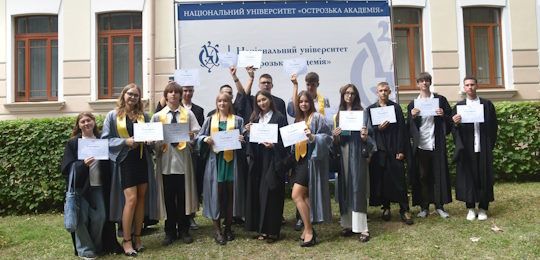 31 першокурсник Острозької академії отримав персональний грант на оплату навчання від меценатів НаУОА