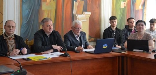 В Острозькій академії говорили про проблеми й пріоритети розвитку освіти та науки у сфері національної безпеки