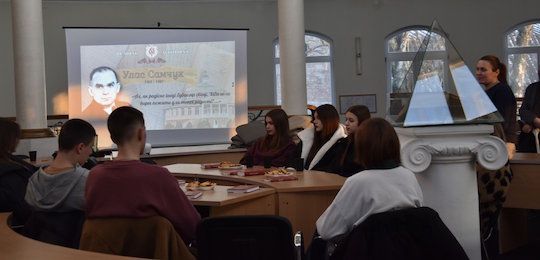 В Острозькій академії відбулося засідання книжкового клубу, присвячене творчості Уласа Самчука