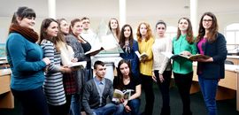 Спудеї Острозької академії долучилися до Всеукраїнської хвилі «Дорослі читають дітям»