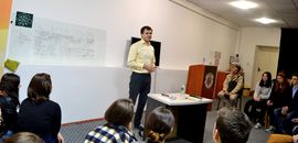 Журналіст Руслан Кухарчук завітав до Острозької академії