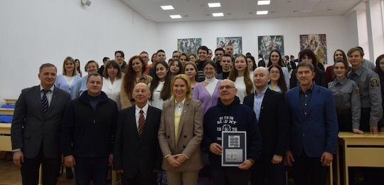 Студенти Острозької академії отримали іменний грант Віцеспікерки Верховної Ради Олени Кондратюк