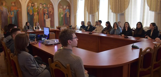 В Острозькій академії презентували аналітичну записку «Волонтерські ініціативи українських ЗВО в умовах повномасштабної російсько-української війни»